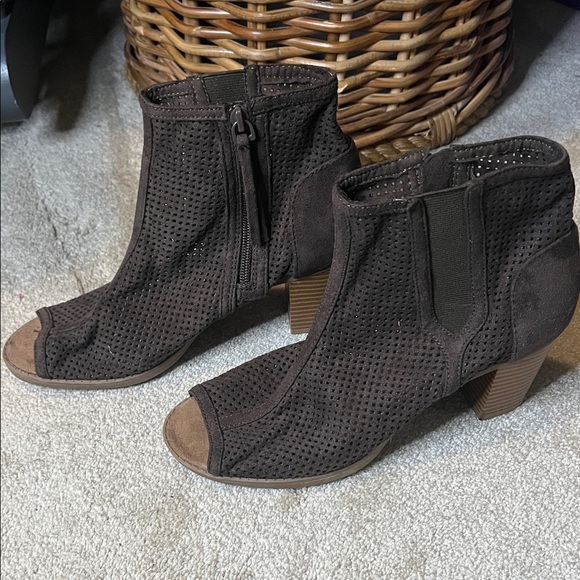 SM New York NWOB Brown Peep-Toe Heeled Shoes - Picture 4 of 11